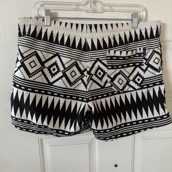 Chubbies Mens Swim Trunks Size Medium Black White Aztec Beach Travel Made in USA - Picture 7 of 11